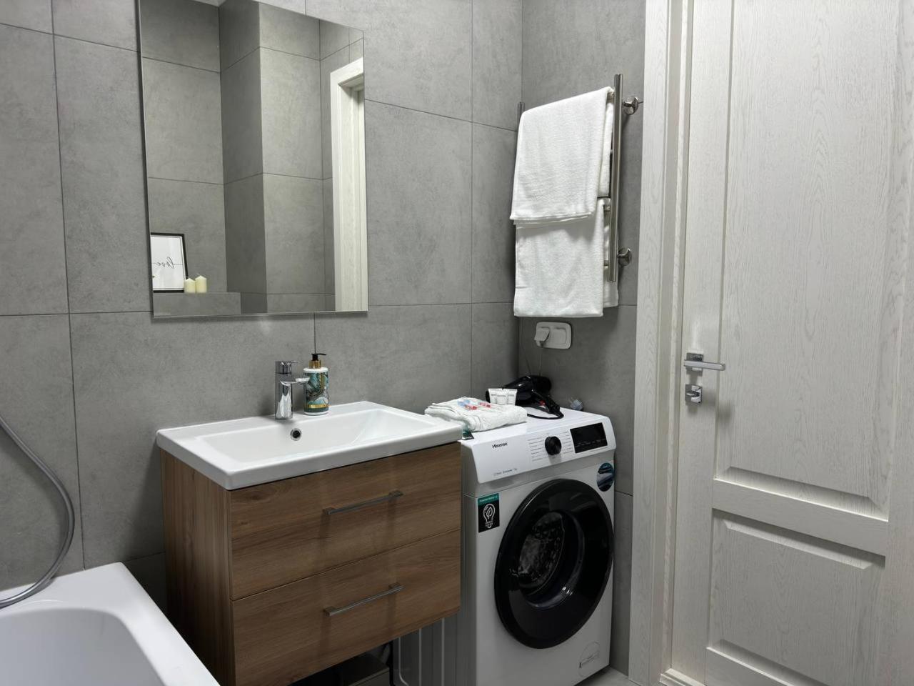 Apartment Business 4you, A Residential Complex Near Mega Center Almaty
